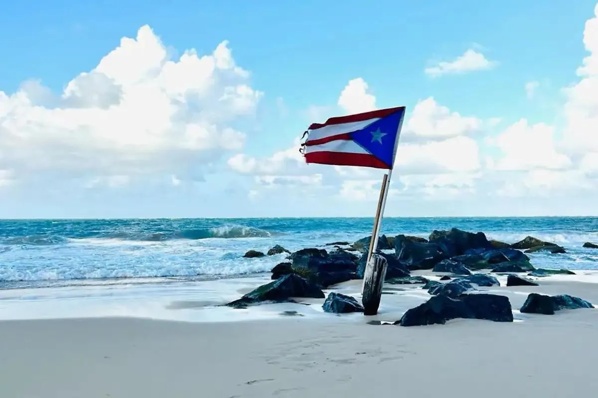 Beachfront Dream Getaway - Condado San Juan Apartment
