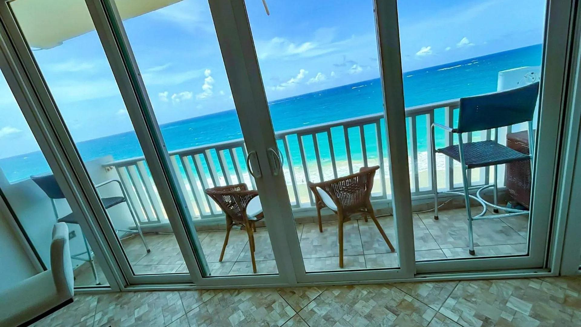Apartment Beachfront Dream Getaway - Condado San Juan